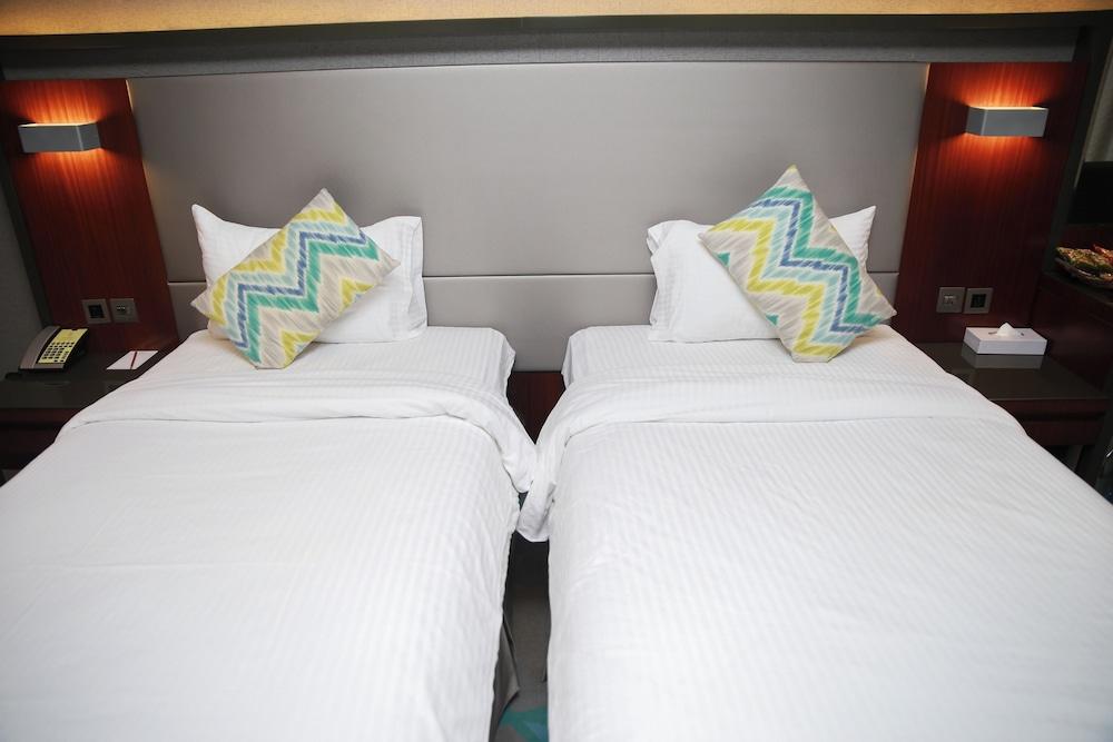 Versailles by Vieras