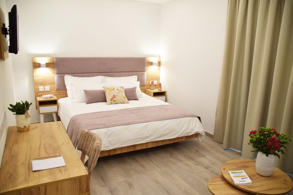 Hypnos Boutique Hotel