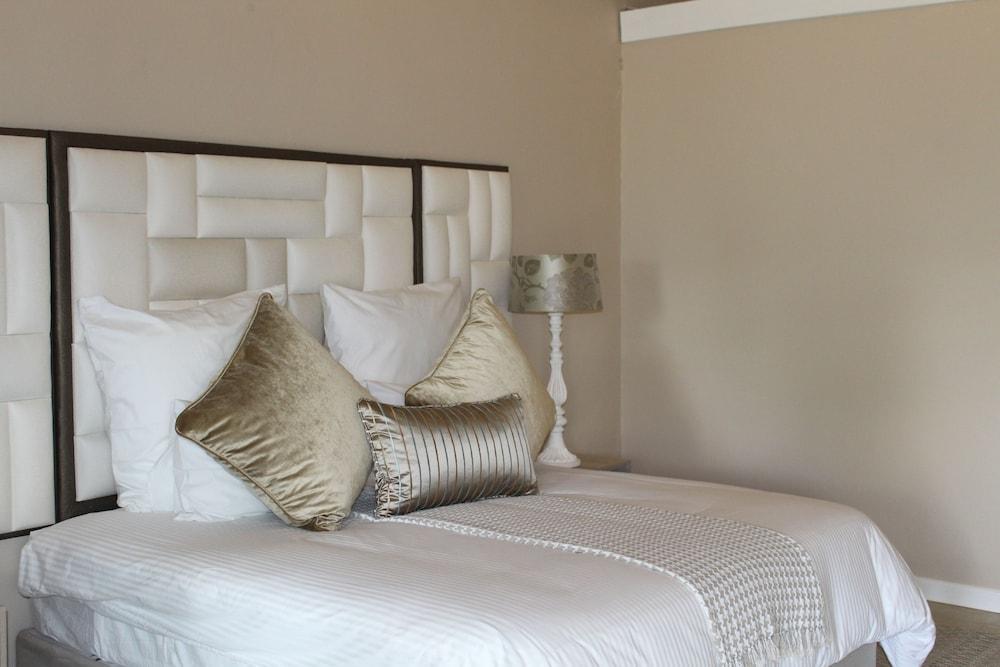 Mount Shekinah Country Hotel