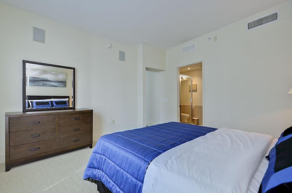 NEW Two bedroom condo in Channelside Tam