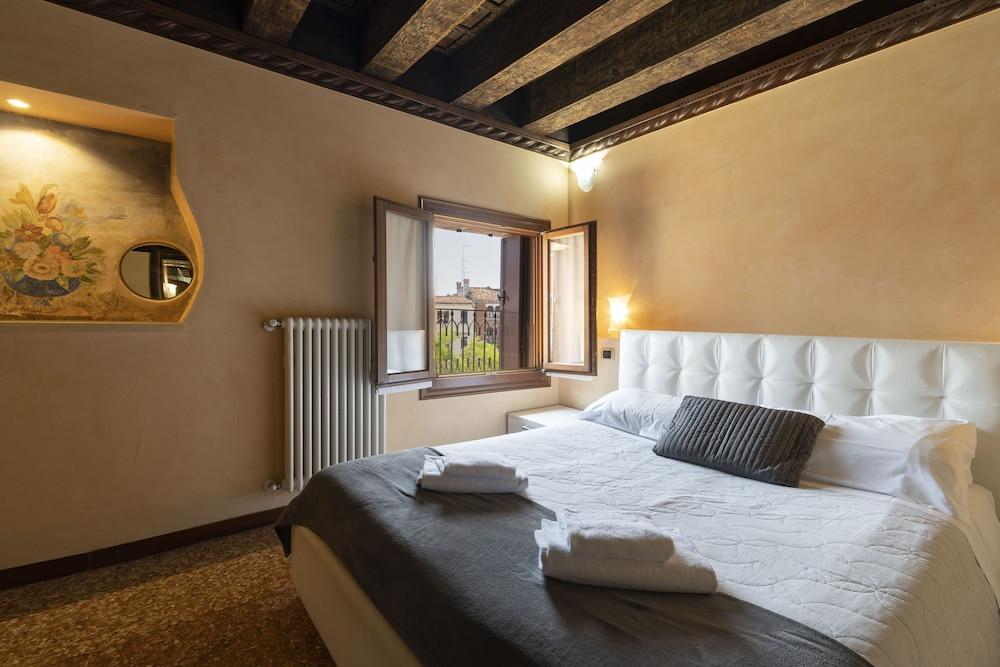 Doge Morosini Palace