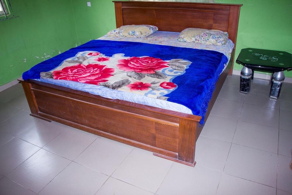 Exclusive Relaxation Place & Bar