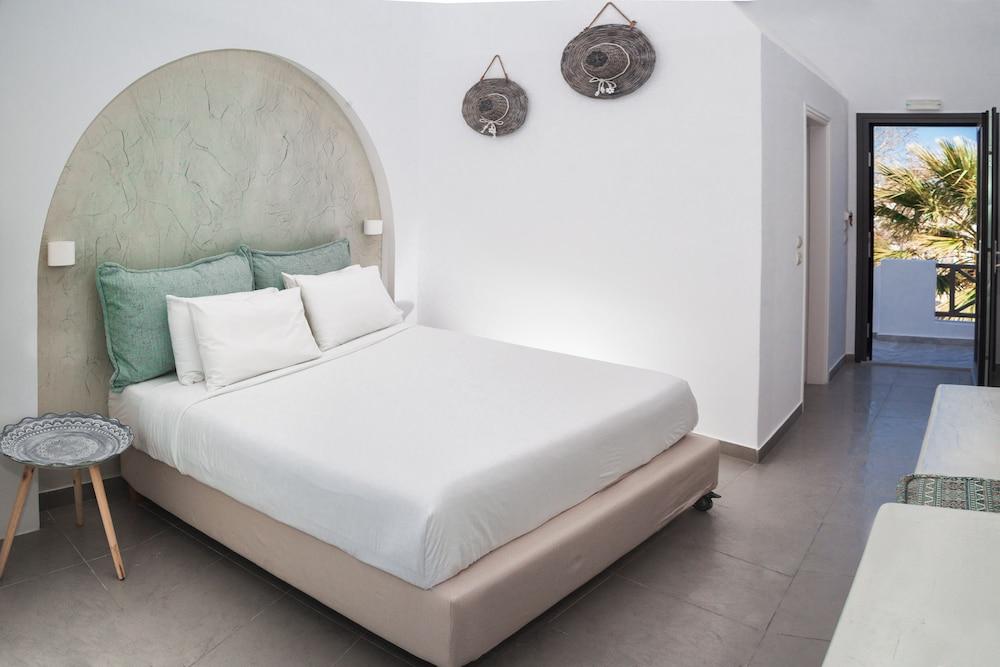 Amity Suites - Adults Only