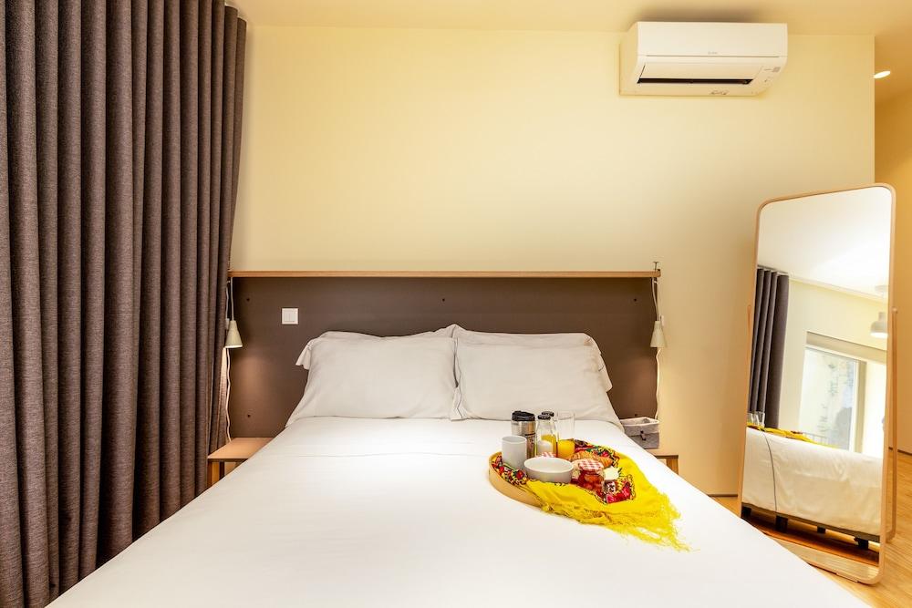 Feel Porto Codeçal Flats