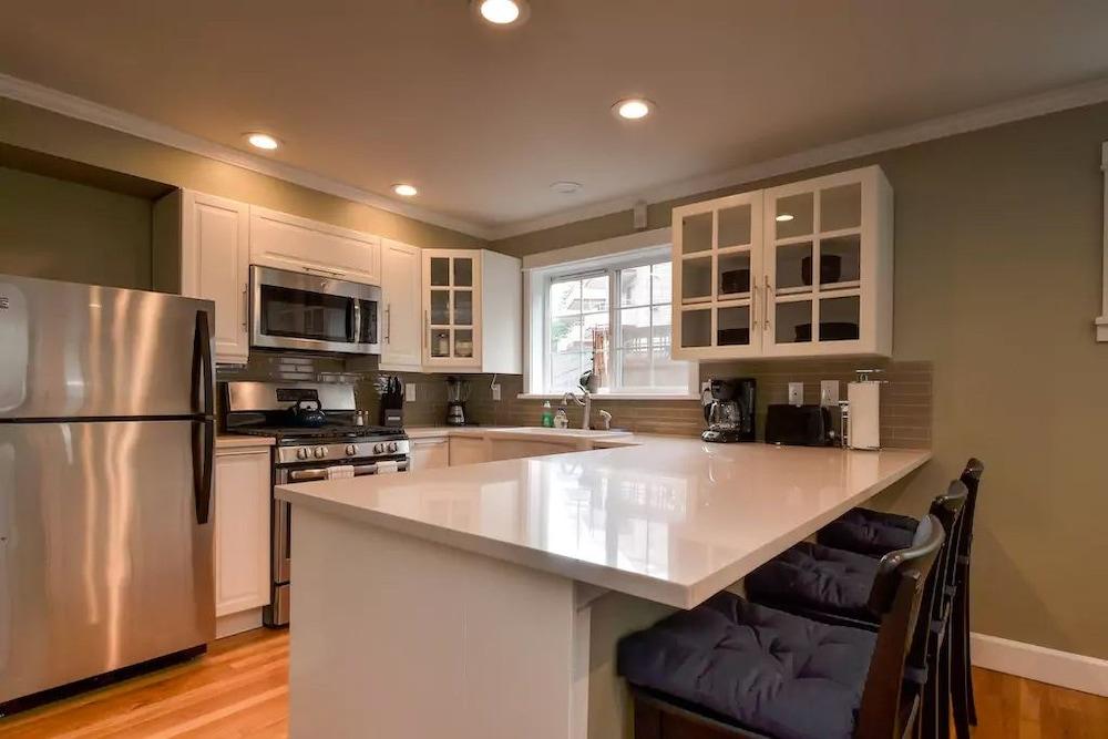 Seattle Vacation Home: The Gallery