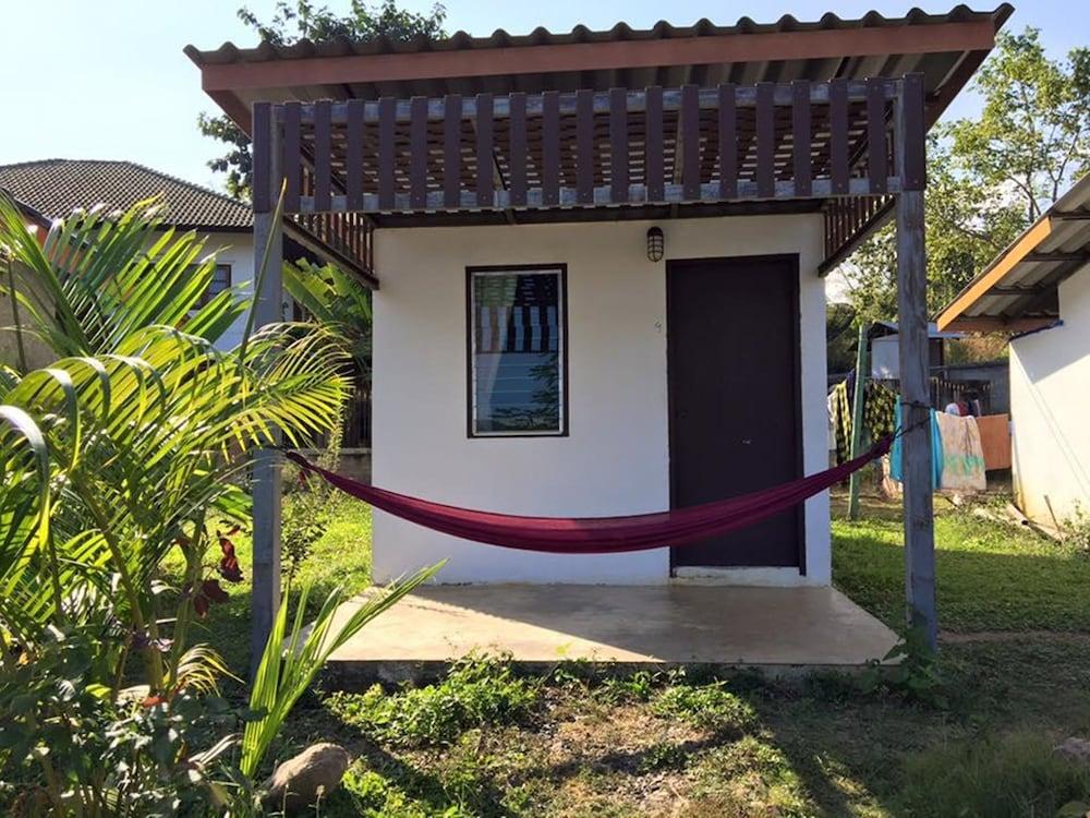 Tribal Pai Backpackers - Adults Only