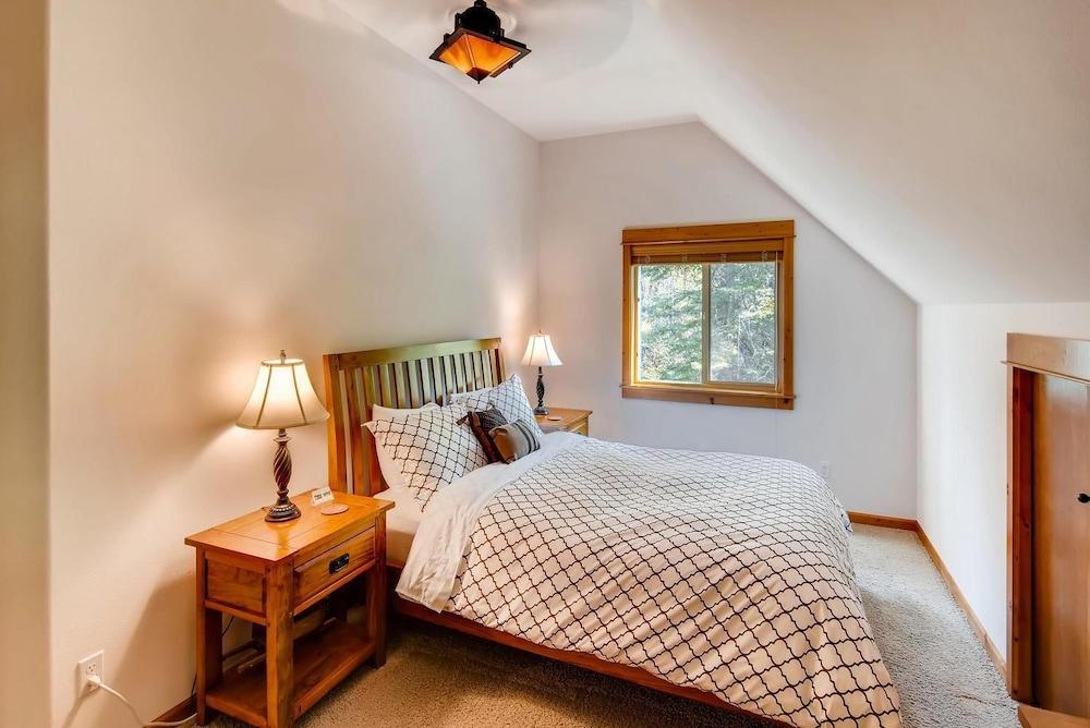 Cascade Mountain Villa