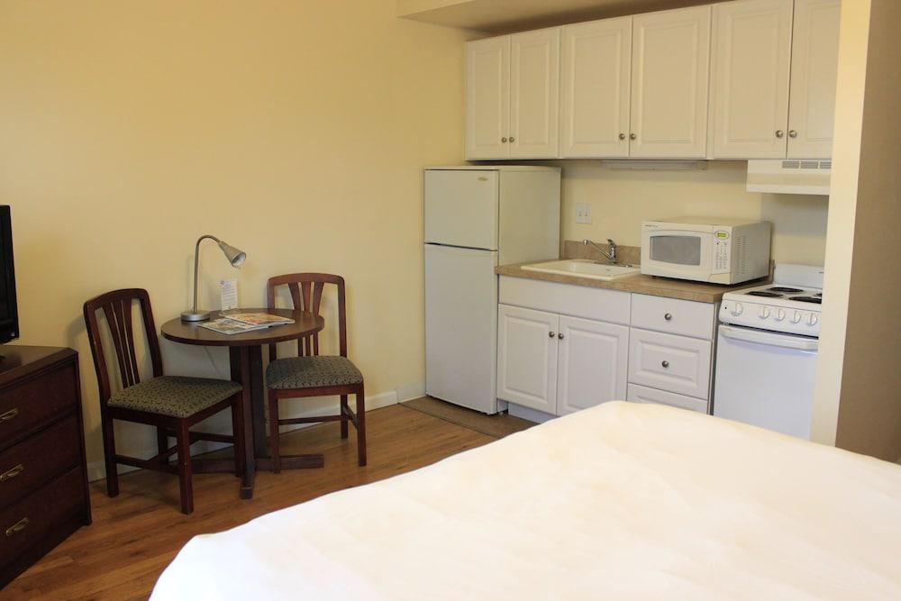 Washington Plaza Apartments