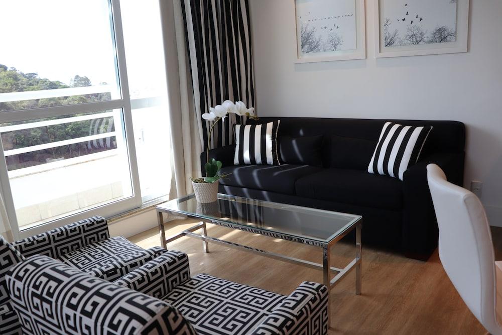 Kayrós Business Hotel