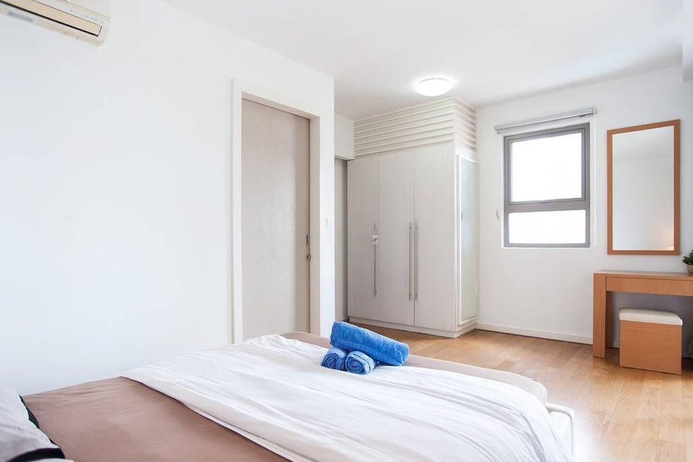 Bintang Fairlane Home