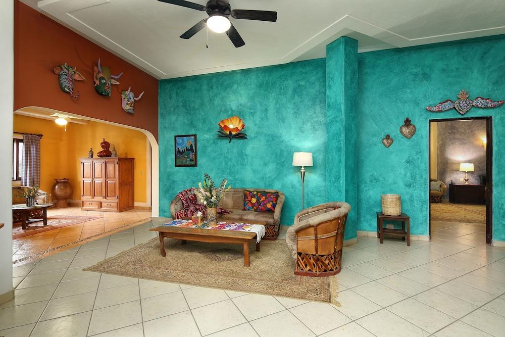 Casa Parota Boutique Hotel