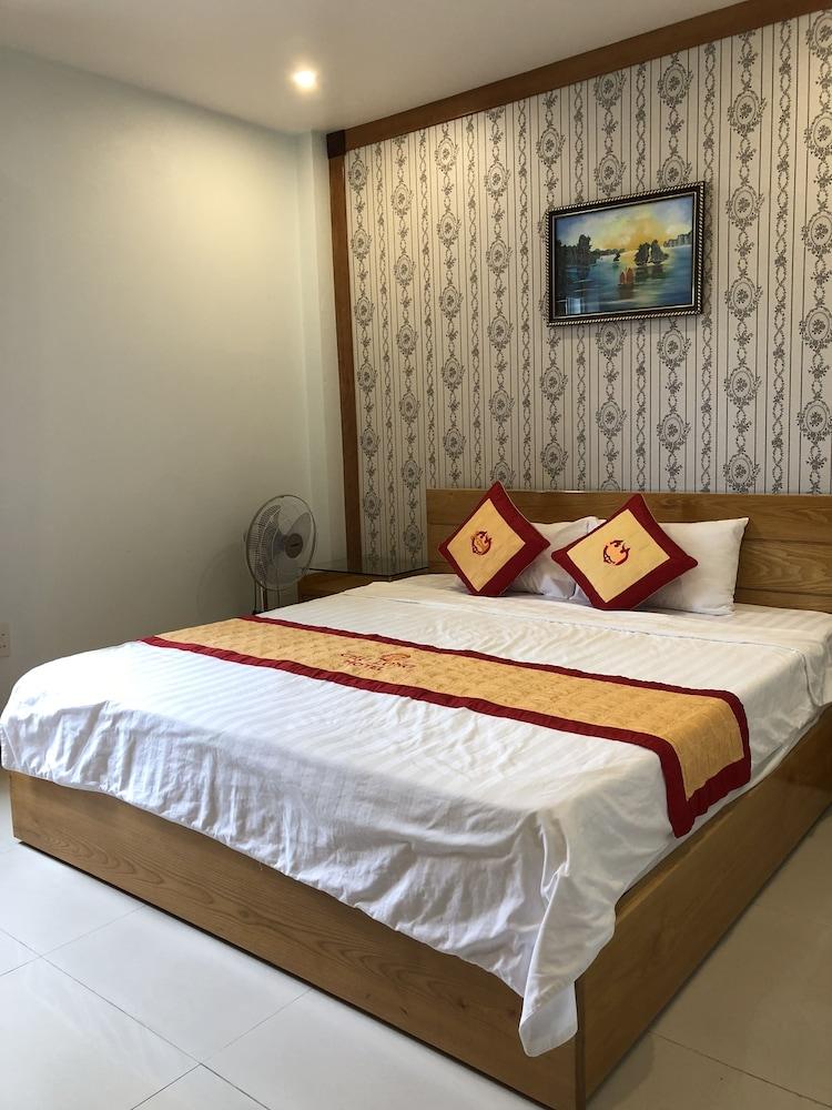 Chu Long Hotel