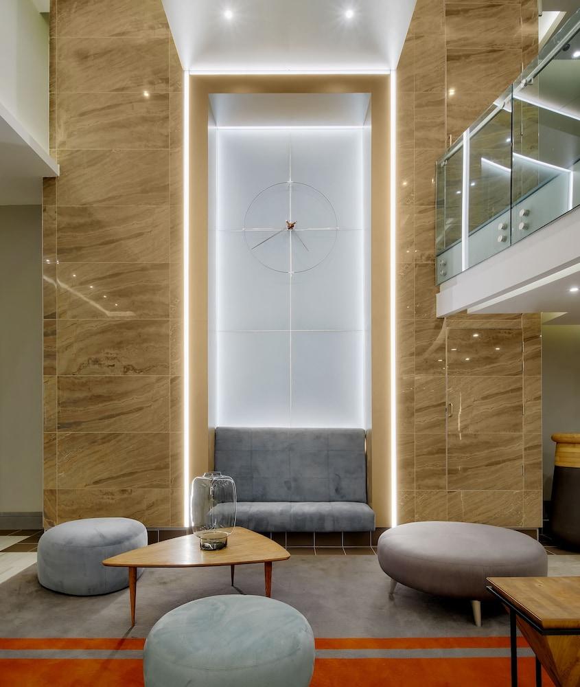 The Regency Apartment Hotel Menlyn