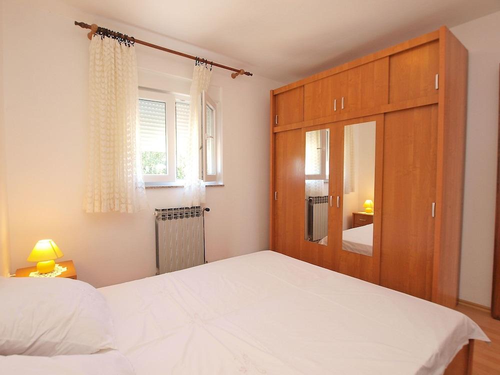 Apartments Marina 947