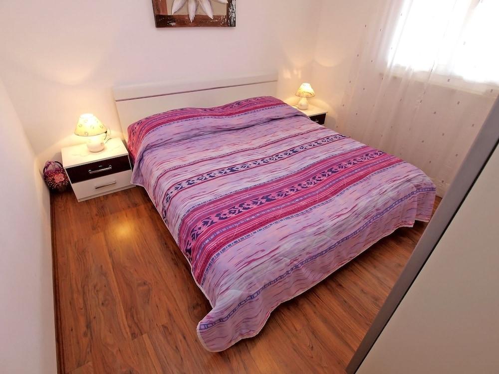 Apartments Lean 1048