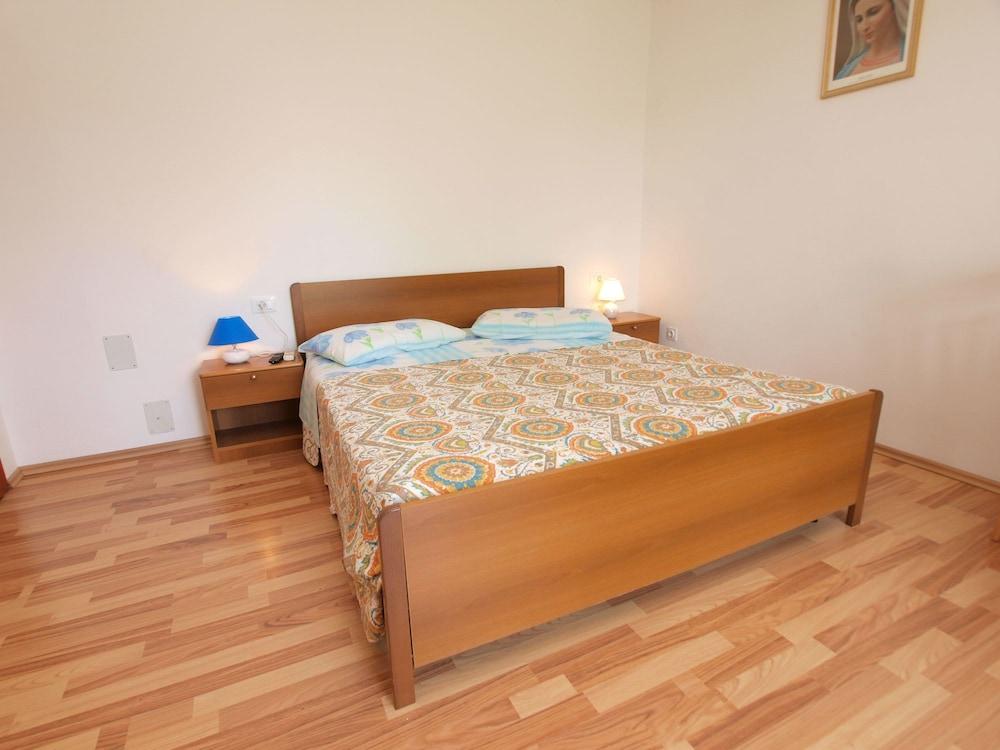 Apartments romano 1099