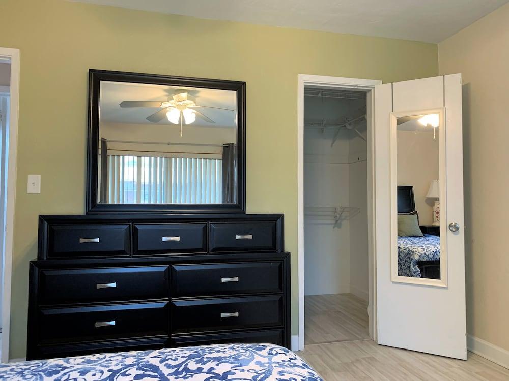 Atlantic Beach & Harbor Resort