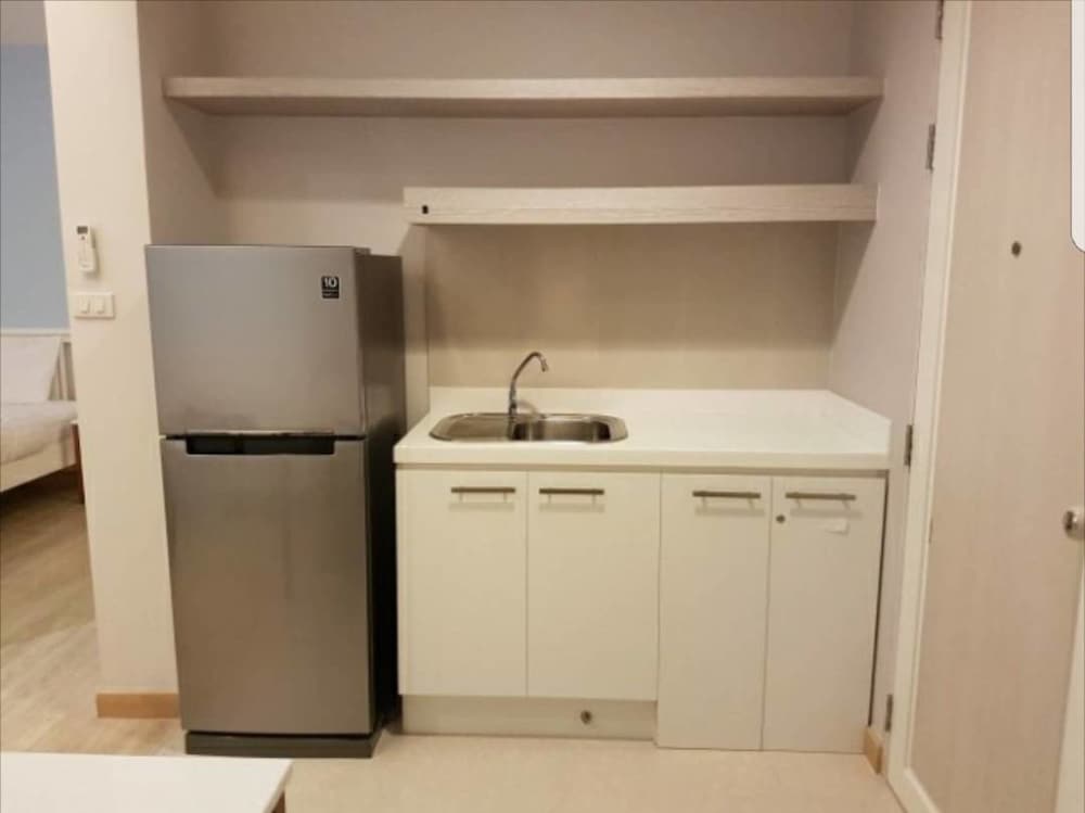 The Sea Condominium A22