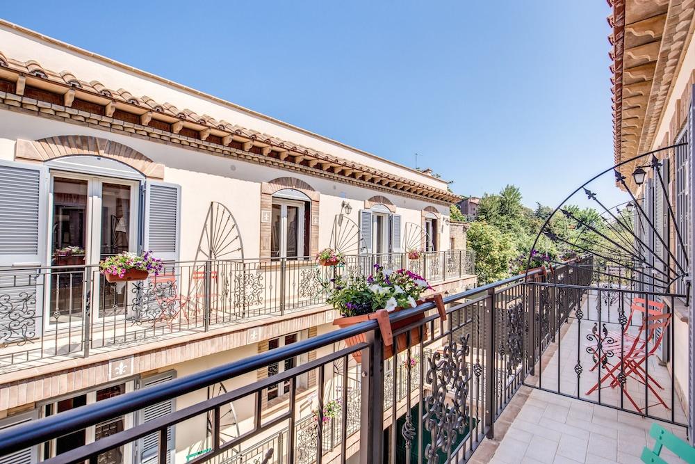 Aurelia Vatican Suites