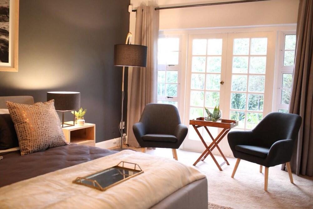 Plattekloof Views - Adults Only