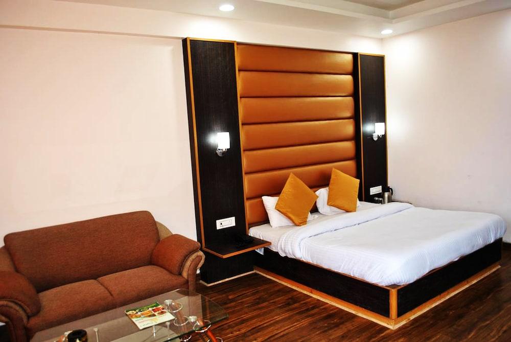 Hotel Natraj International
