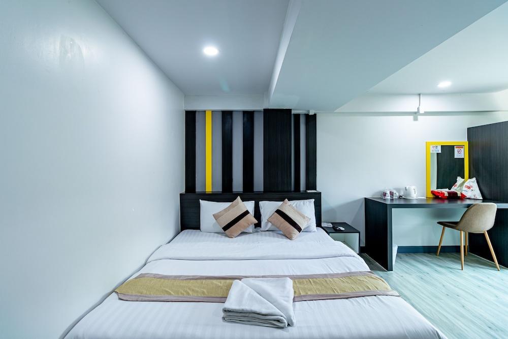 Riski Residence Bangbuathong