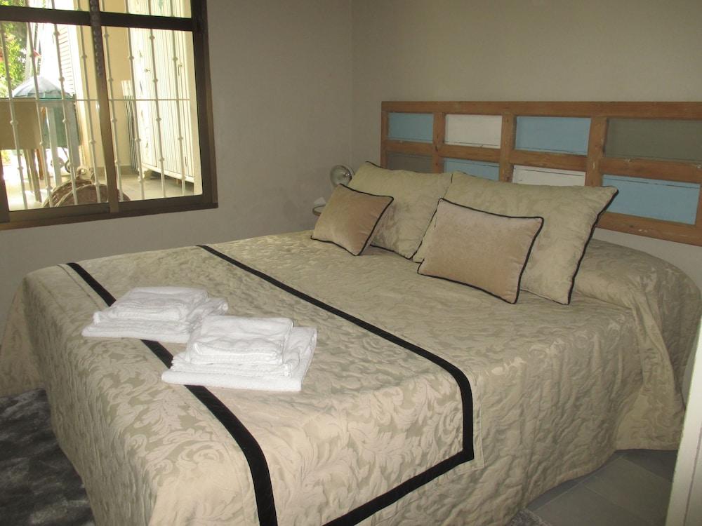 Apartamento Bizcocheros con piscina y jardin