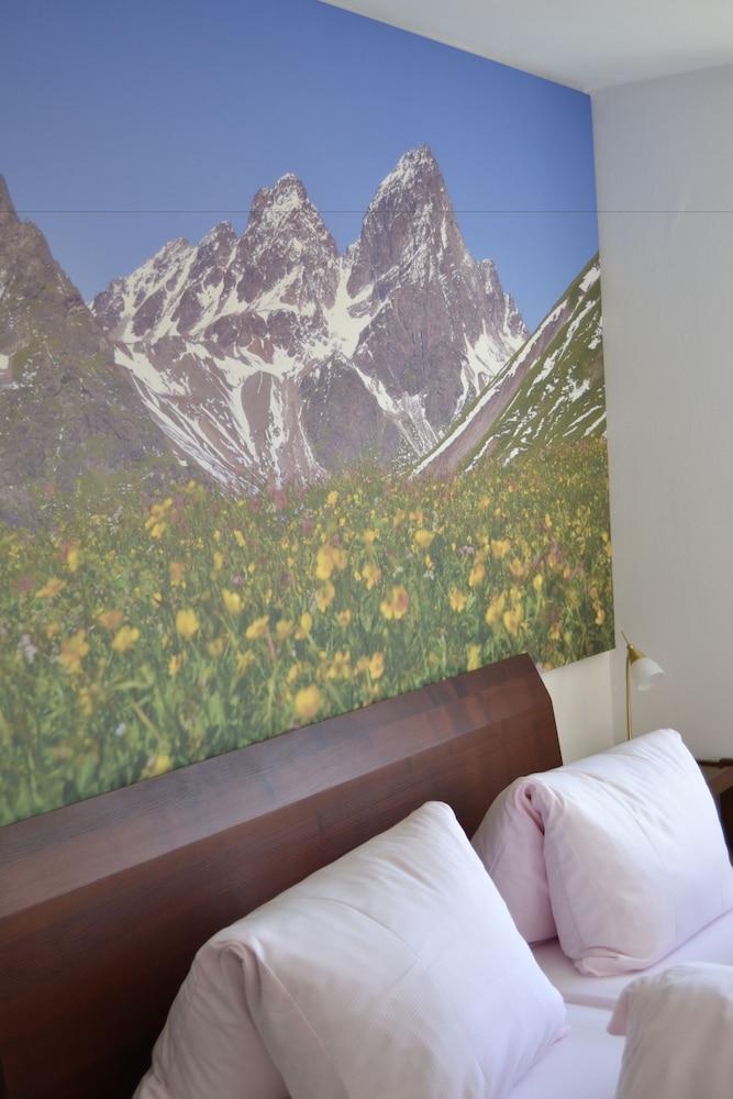 Mountain Lodge Sedrun