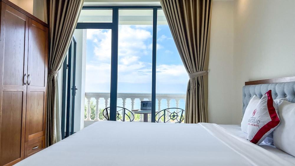 Homestead Seaview Phu Quoc Hotel