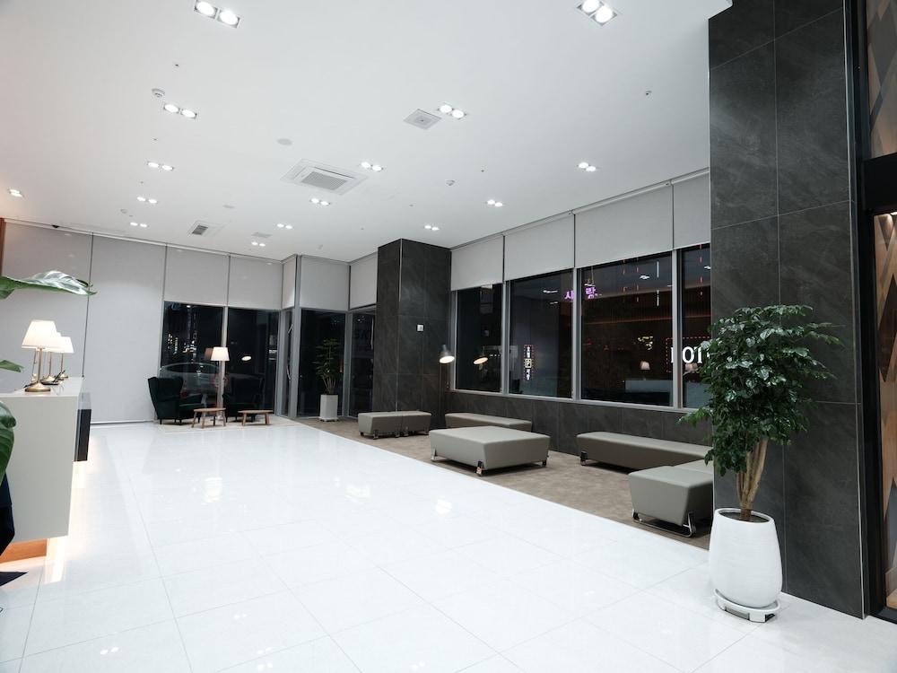 Ramada Encore by Wyndham CheonAn