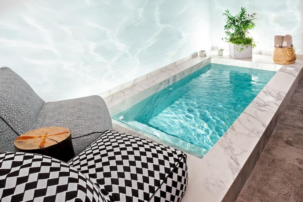 Santorini Soul Villas