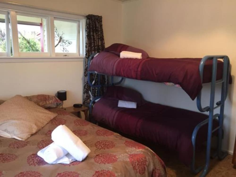 Kokatahi Valley Country Inn