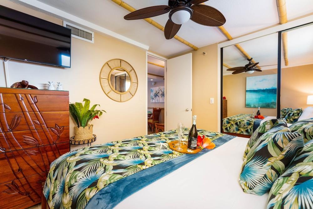 Maui Kai 1005 1 Bedroom Condo by RedAwning