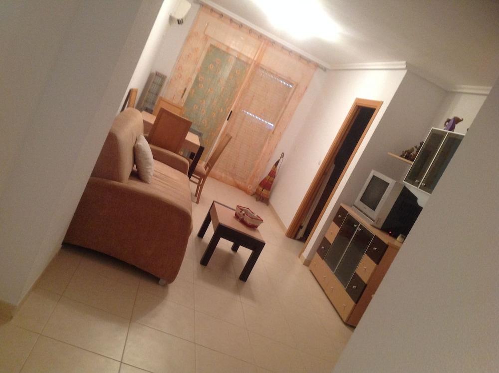 LET 4 U Cala Blanca I Frontal