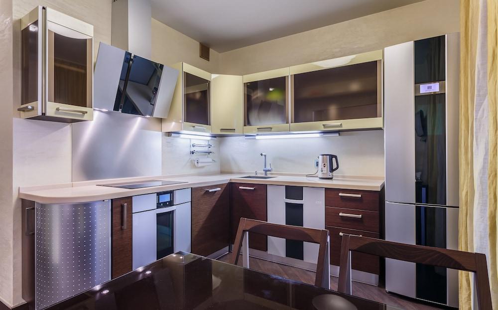 FortEstate Dmitriya Ulyanova City View