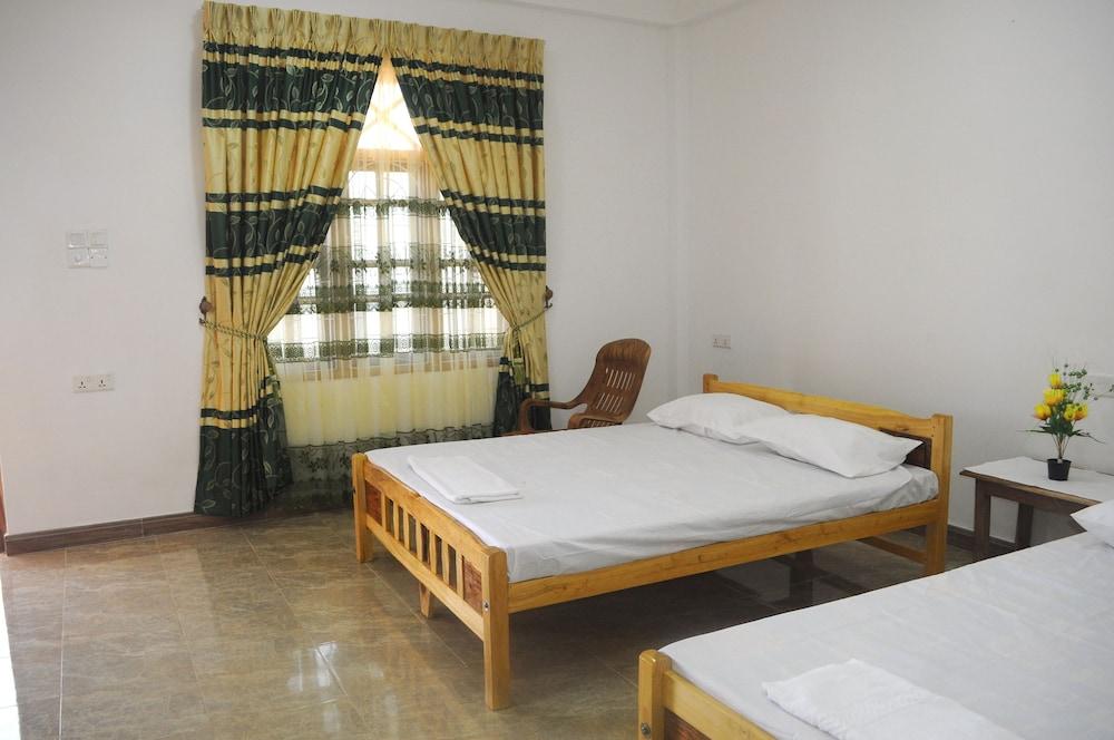 Nilaveli Star View Hotel