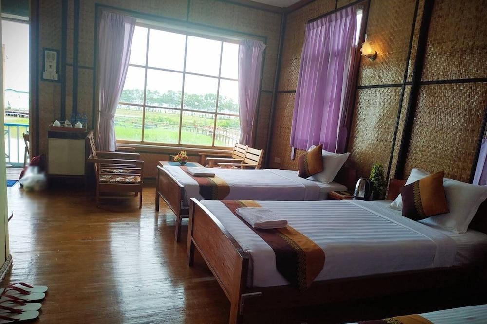 Moe Yun Gyi Wetlands Resort