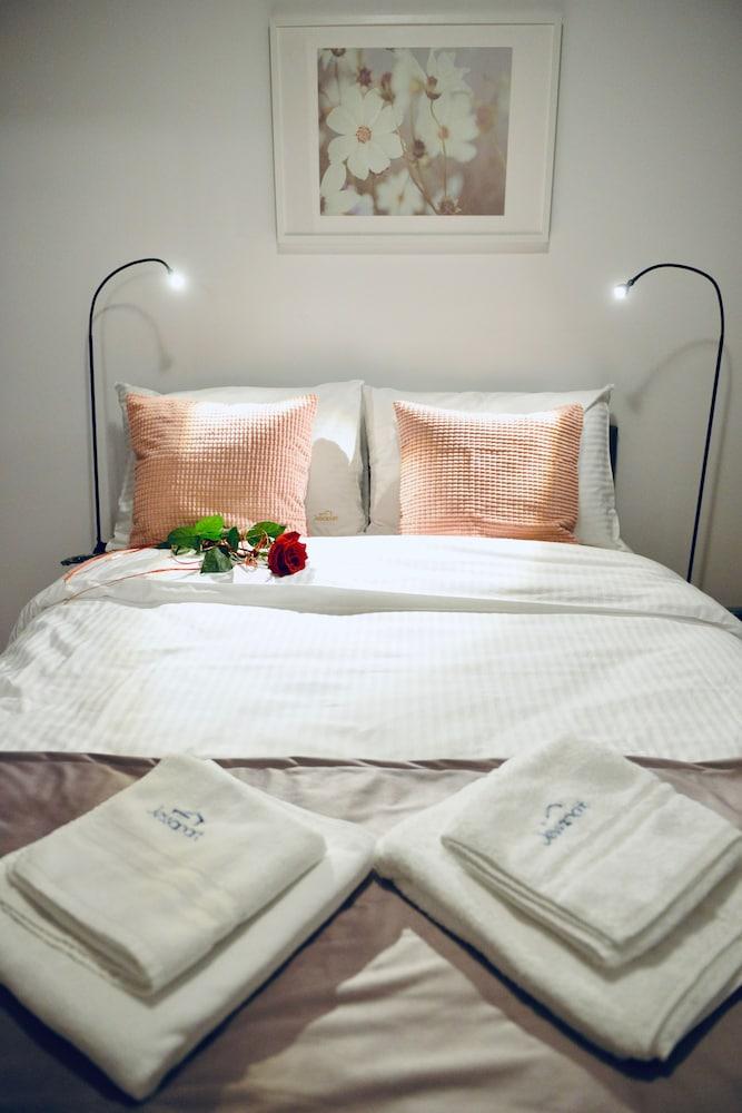 JessApart - Babka Tower Apartment