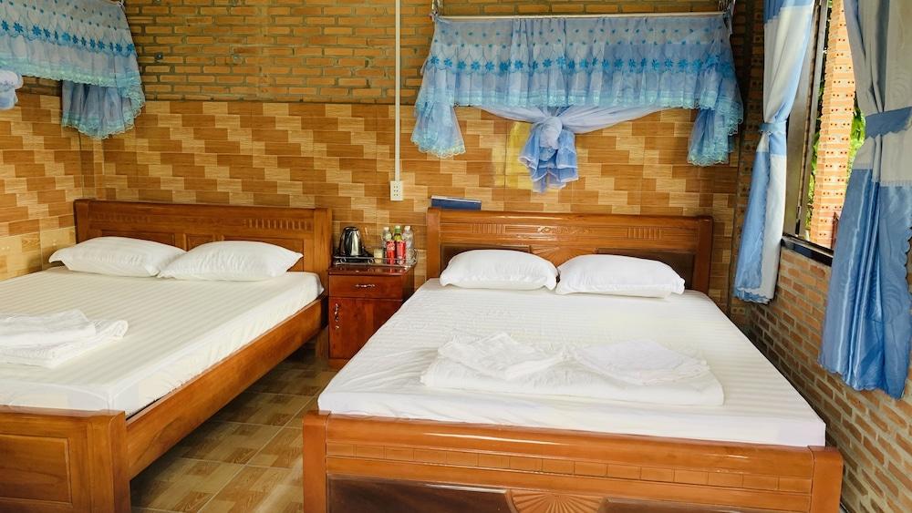 Gibbon Singing Homestay