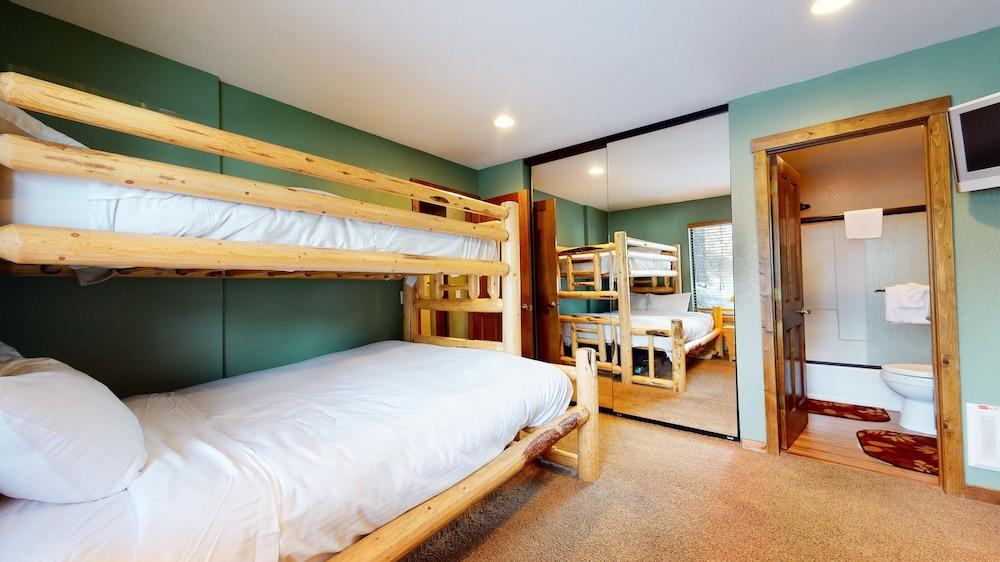 Forest Creek 28 Rustic Updated Condo by RedAwning