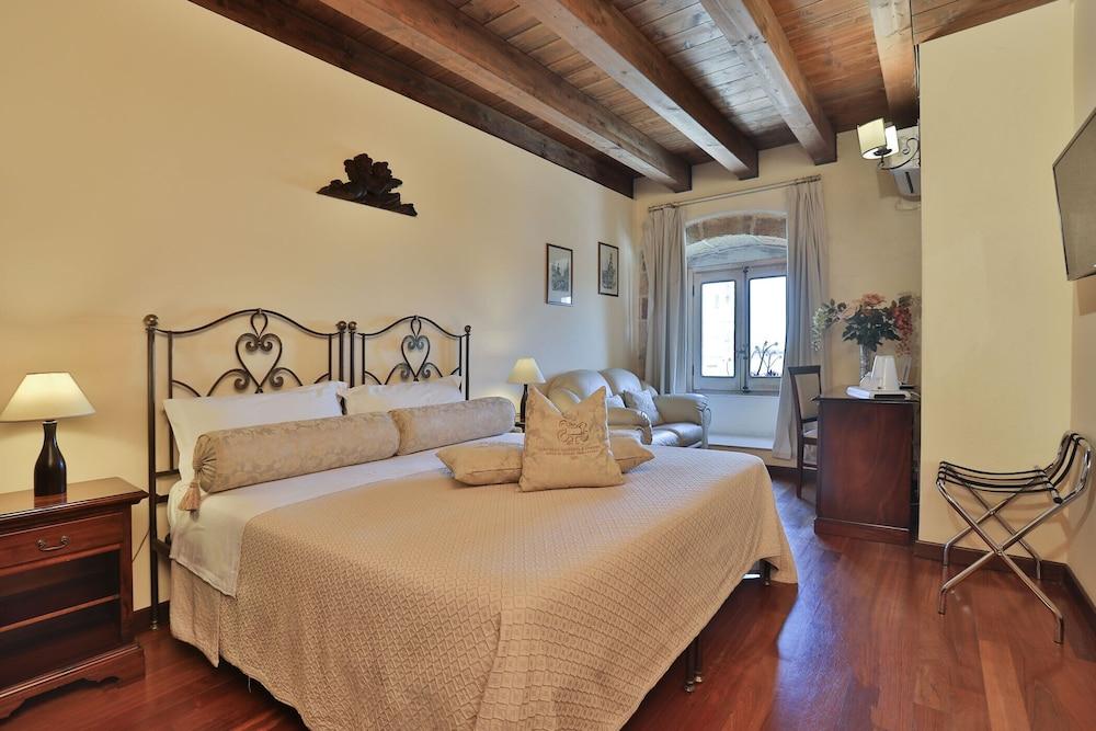 Castello Castriota Scanderbeg Suites De Charme