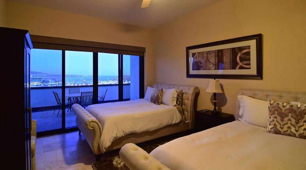 Villa Vegas by Cabo Platinum