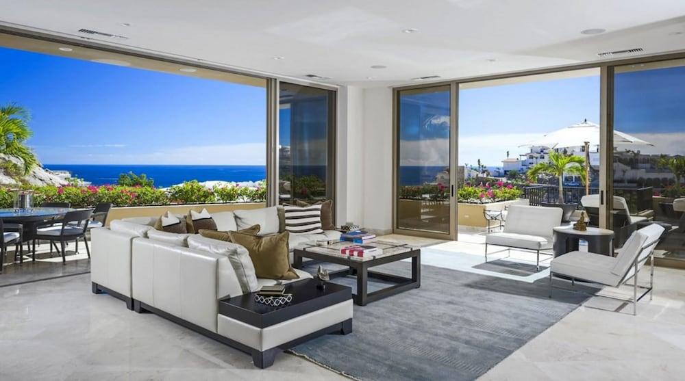 Villa Pacifica West by Cabo Platinum