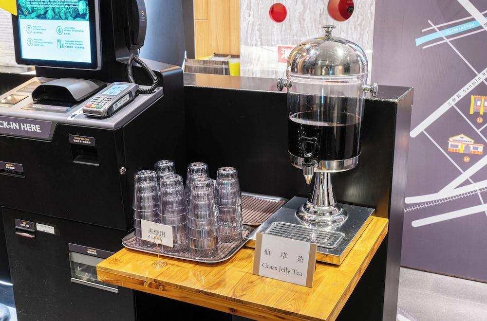 CHECK inn Taichung Zhongshan