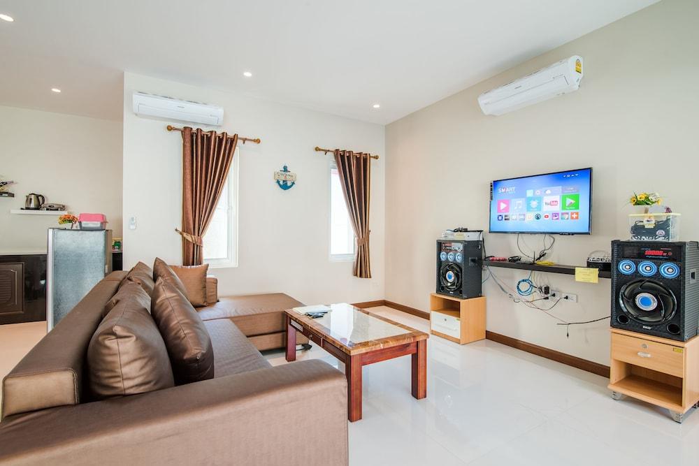 Green View Pool Cha-am15