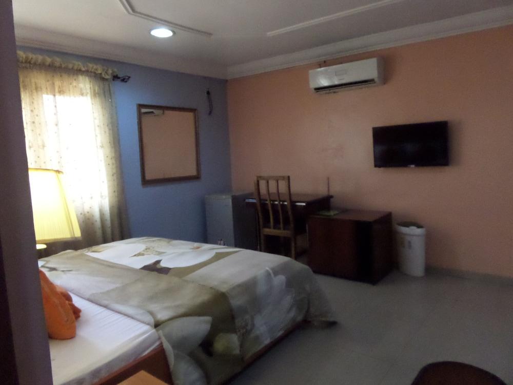 Koltotel Plaza and Suites