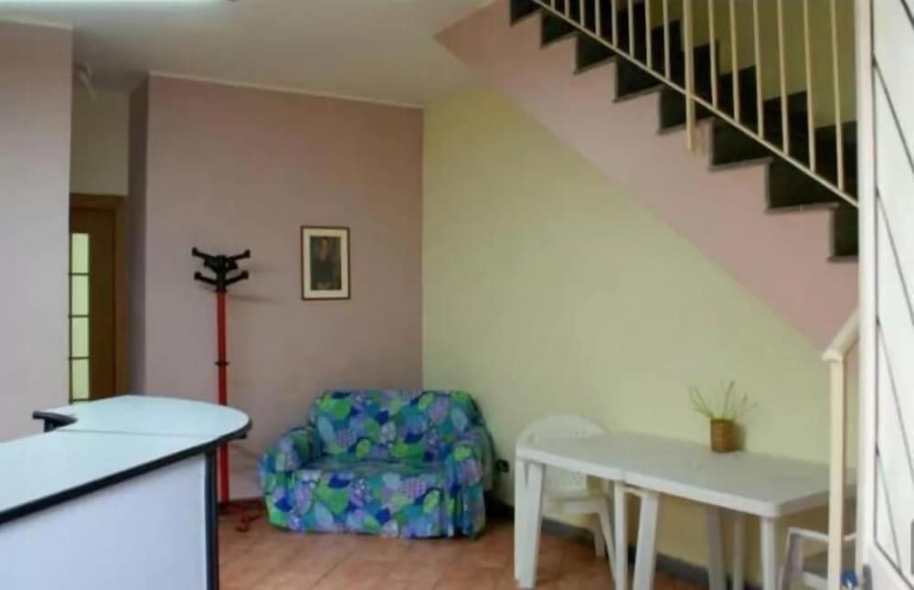 Villa Autostrada A 18