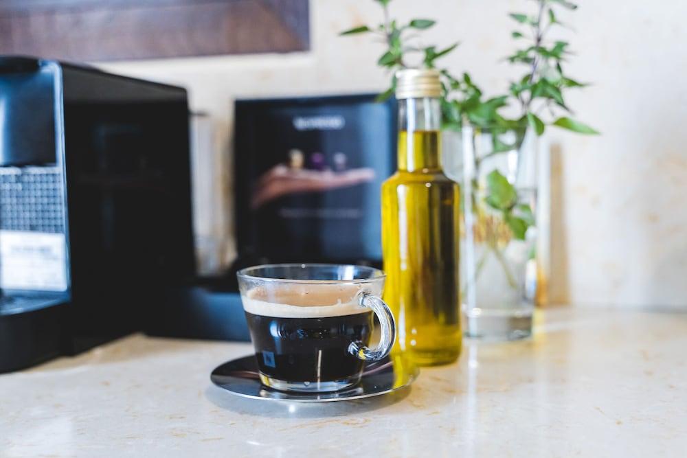 Theoxenia Suites & Apartments