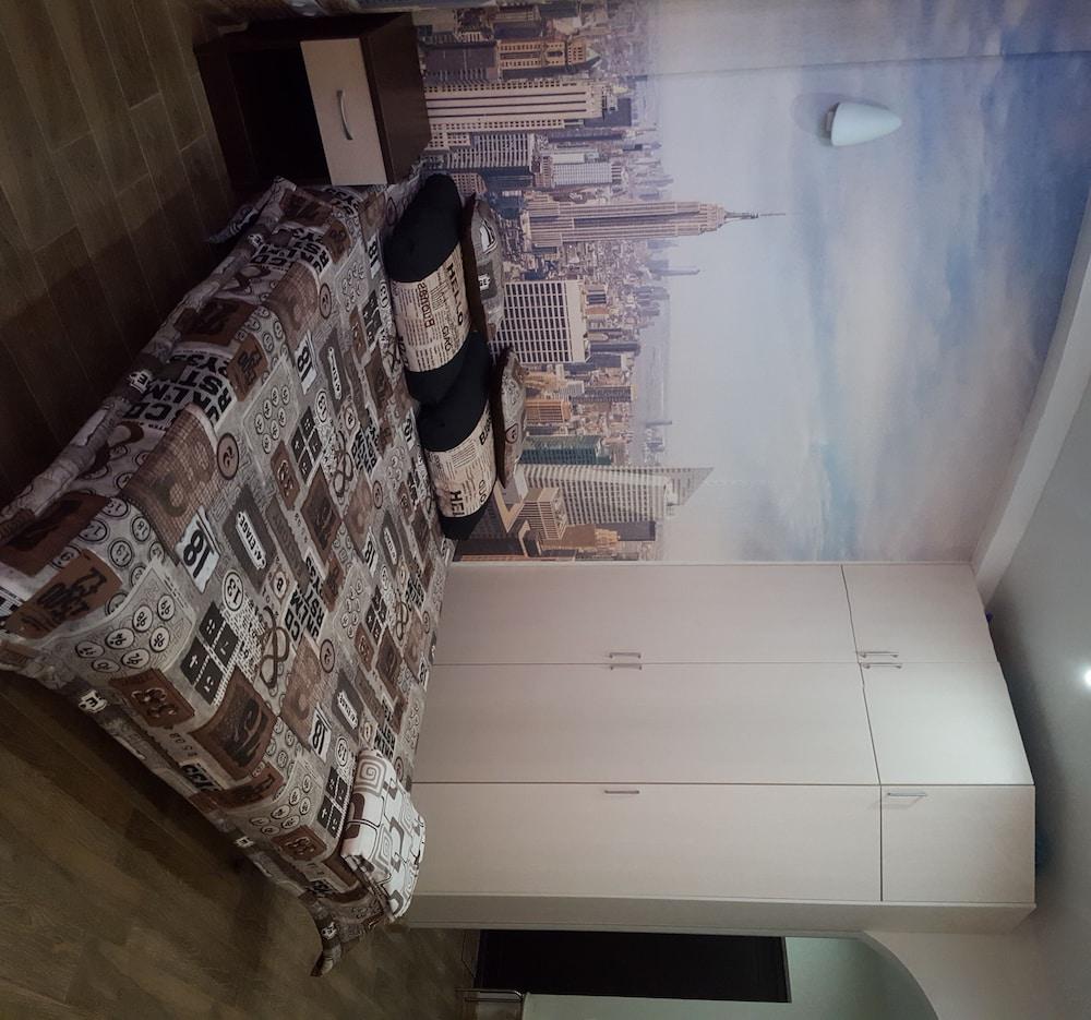 Apartment on Prosvecheniya