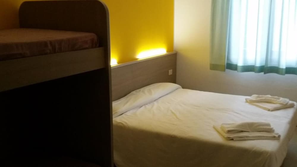 Bella Italia & Efa Village